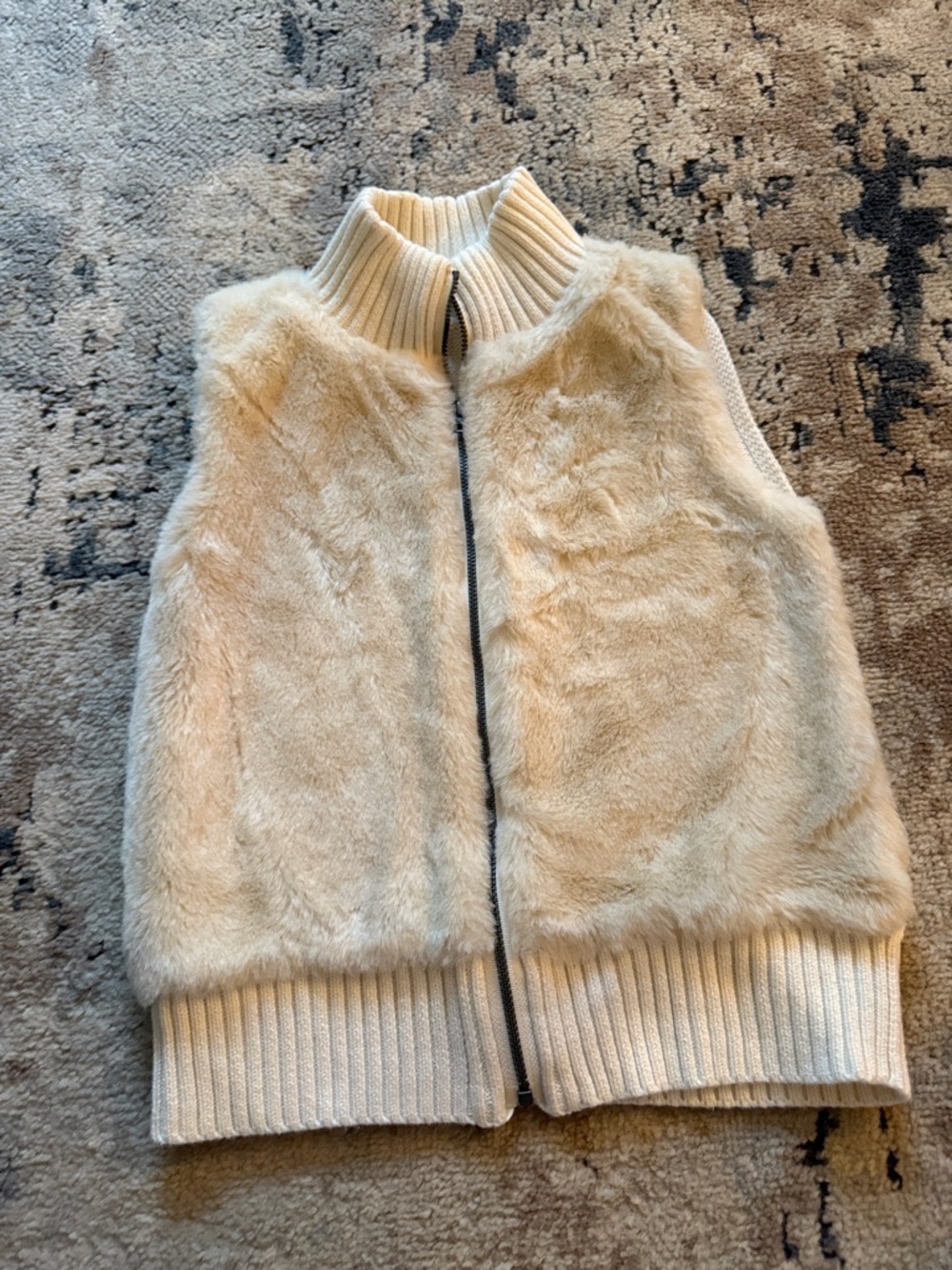 Gap Kids Girls size large Faux Fur Zip-Front Cream Sweater Vest
